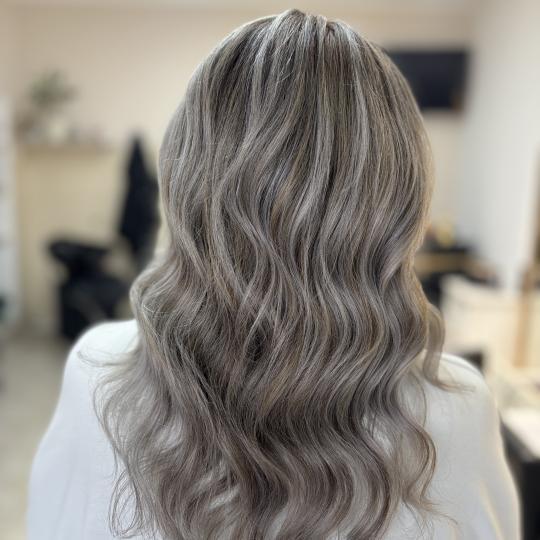 Balayage bij grijs haar