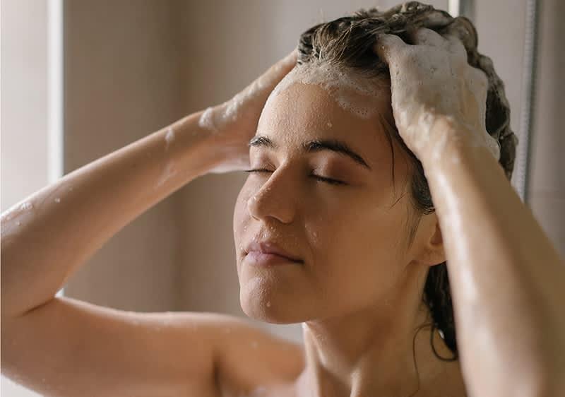 Gezonde haarverzorging gewoontes voor sterk haar
