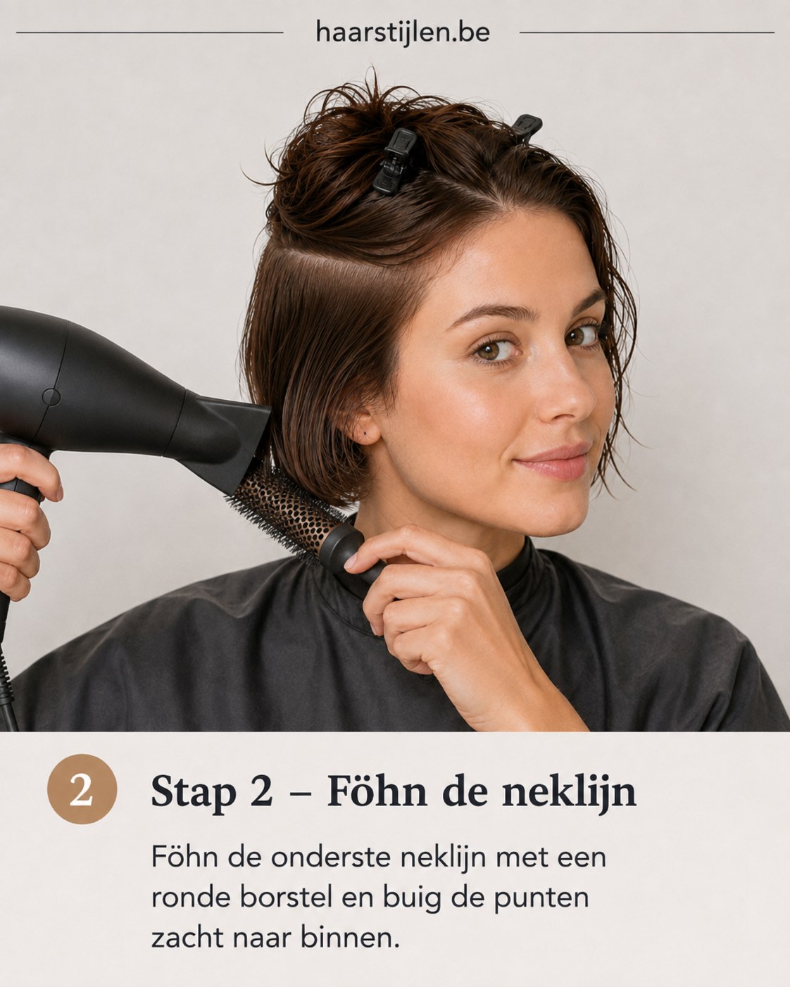 Neklijn van de Franse bob met pony föhnen met een ronde borstel voor een zachte binnenwaartse buiging