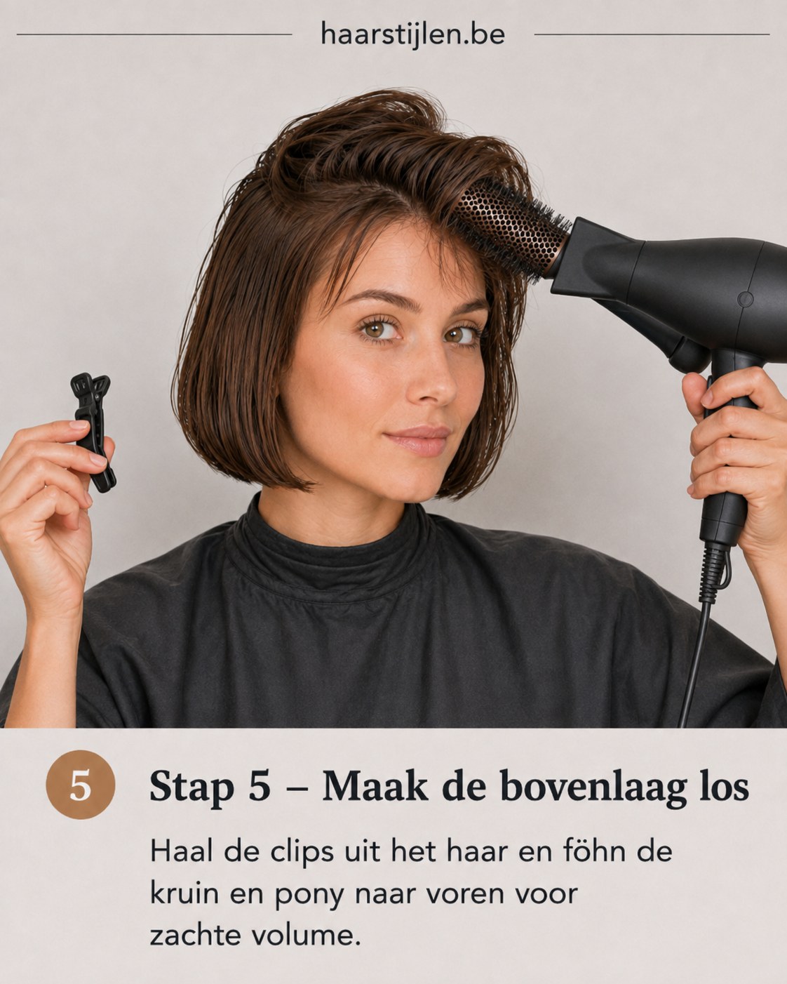Bovenlaag en pony van de Franse bob loslaten en föhnen voor zacht volume aan de kruin