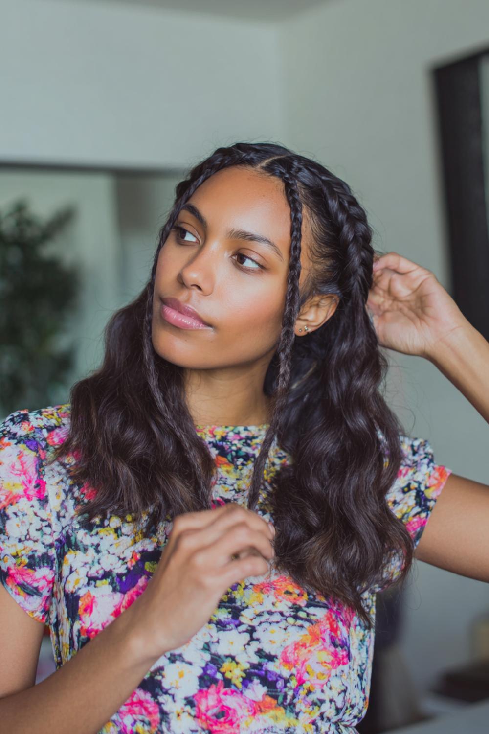 17. Frisse haarideeën 2026: heatless waves met vlechten en zachte textuurcrème