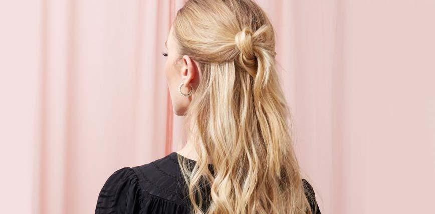 Half opgestoken lang haar
