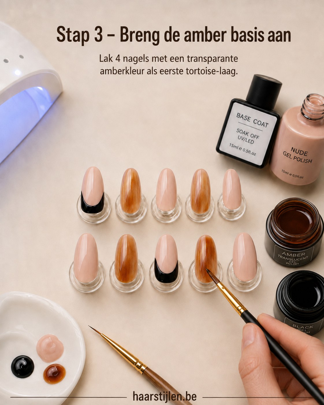 Amberkleur als eerste tortoise-laag voor tijgerprint effect op herfstnagels bruin goud