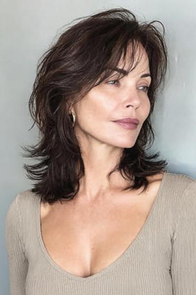 40 Inspirerende Halflange Kapsels Voor 50-Plus