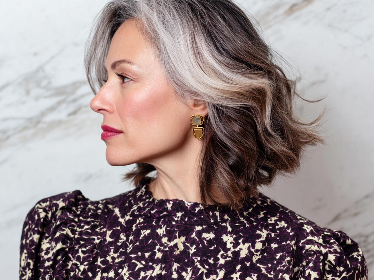 Bruine Lob Met Grijze Lok