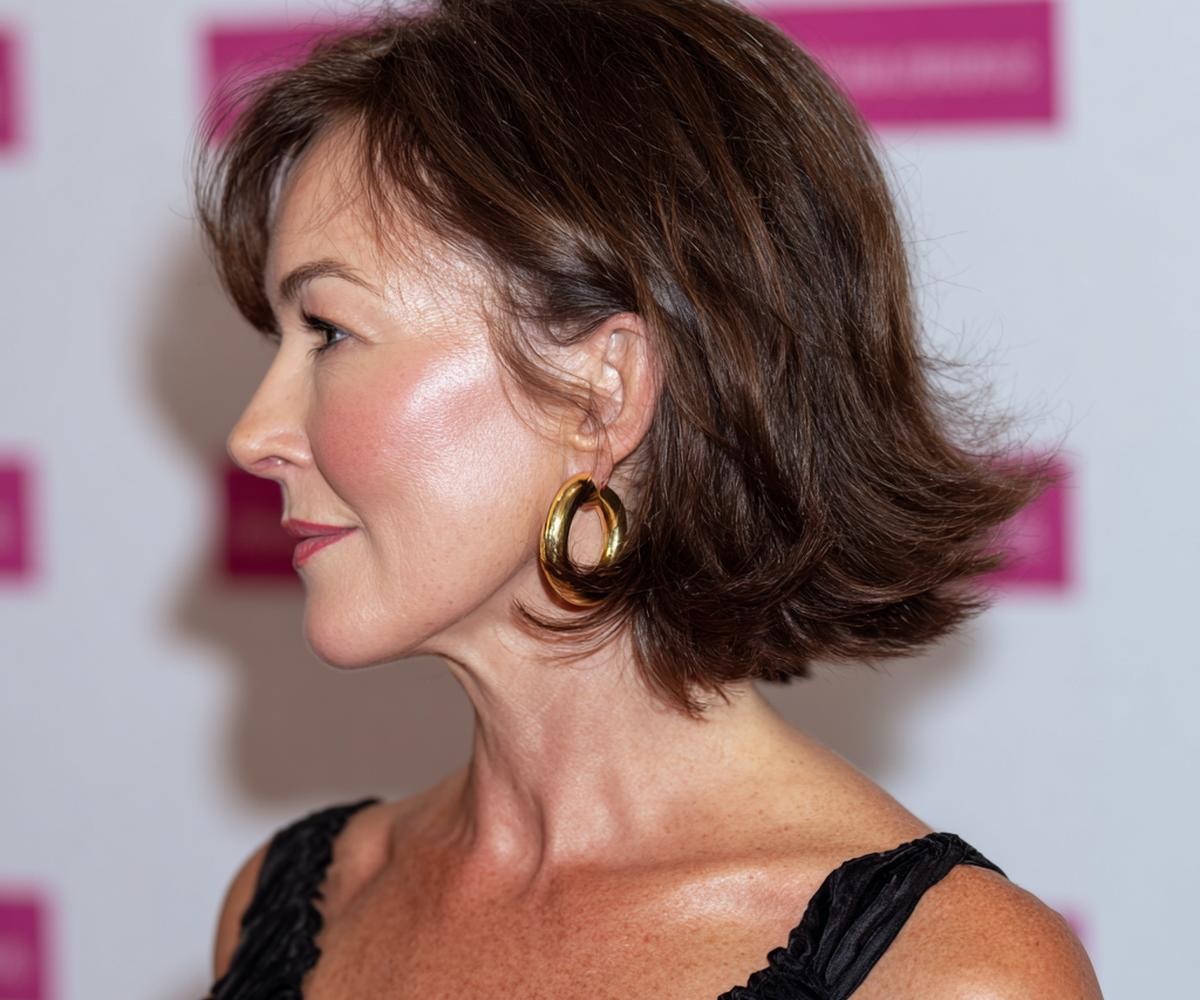 Kort Bruin Laagjeshaar Uitwaartse Puntjes