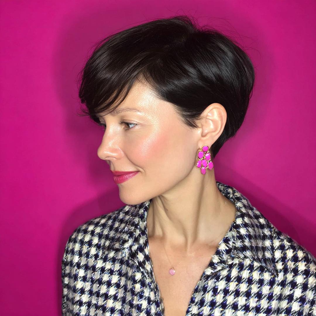 Donkerbruine Pixie Met Zijscheiding