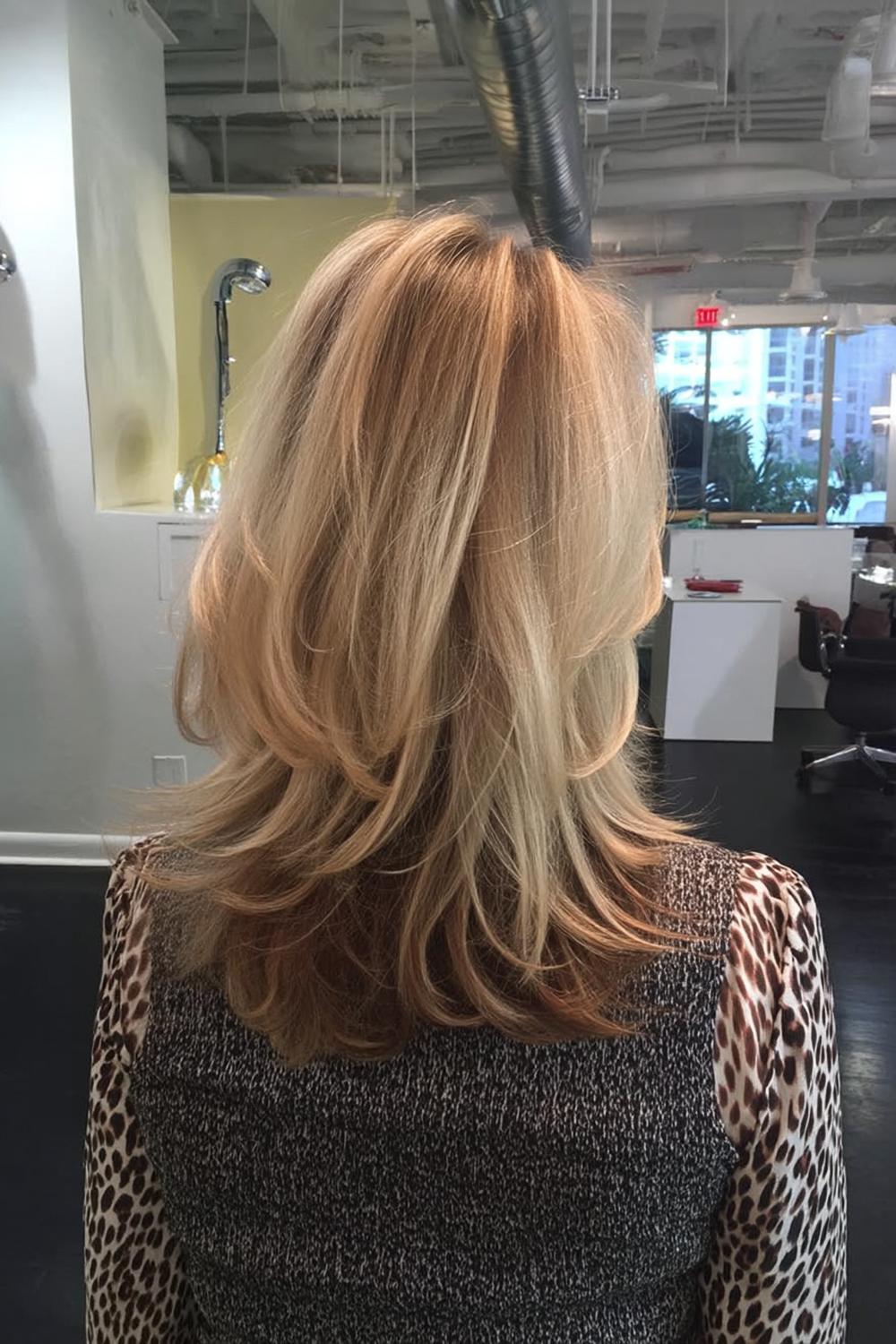 Donkere gelaagde elegantie