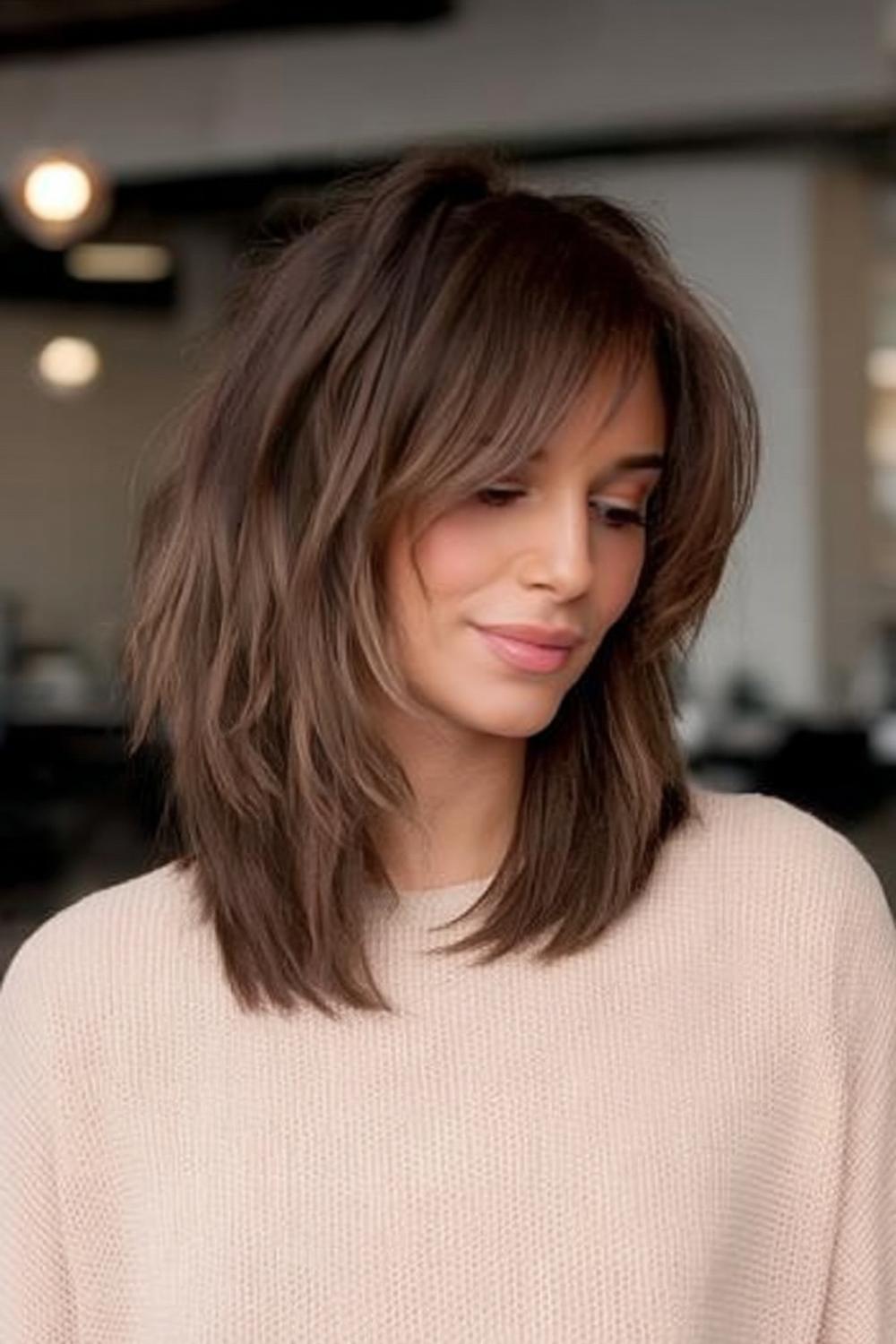 15 Prachtige Gelaagde Kapsels voor Halflang Fijn Haar