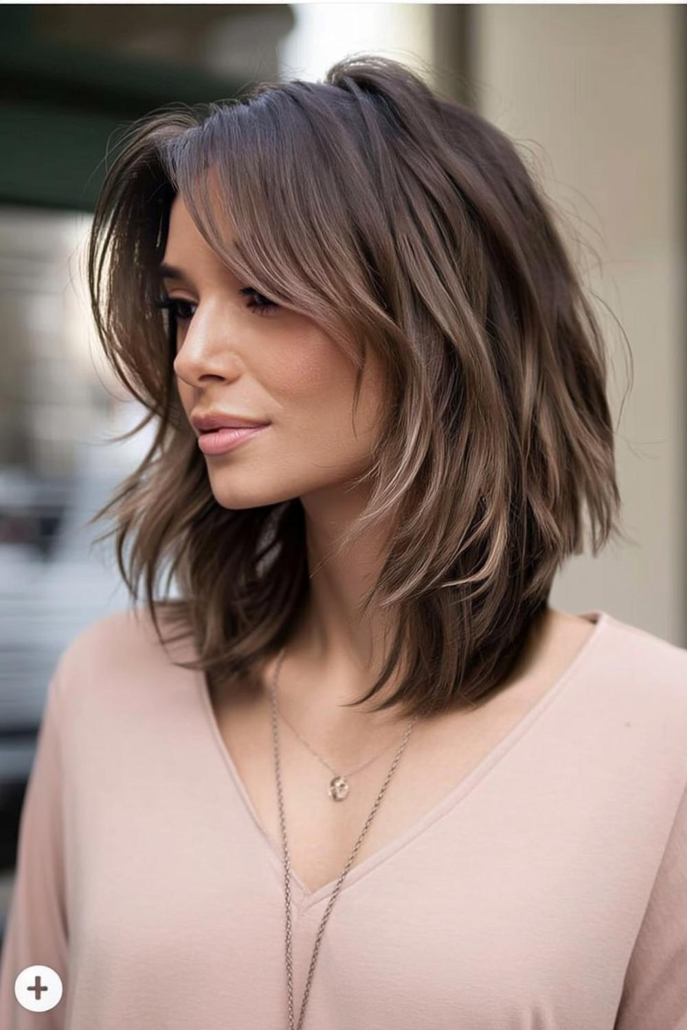 33 Mooie Halflange Kapsels met Laagjes & Volume