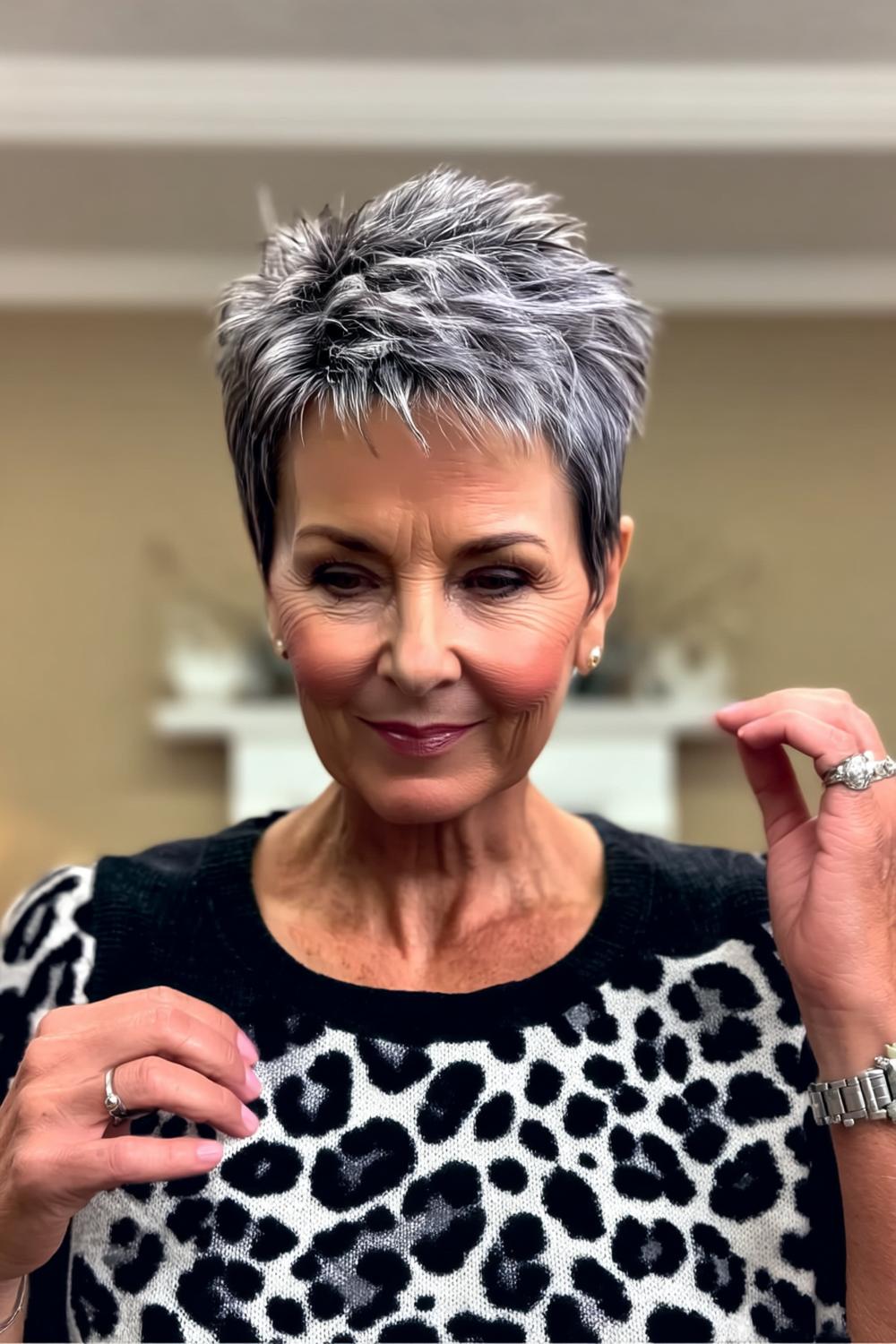 Gestructureerde grijze pixie