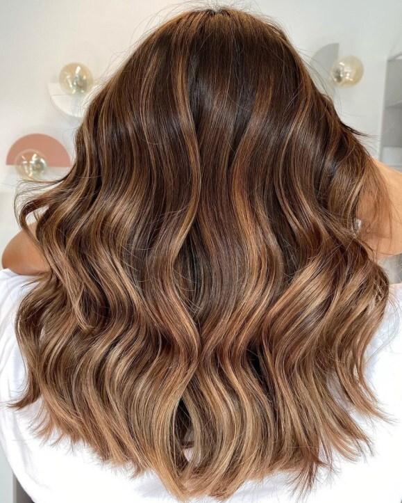 Karamel balayage met zachte kleurverloop