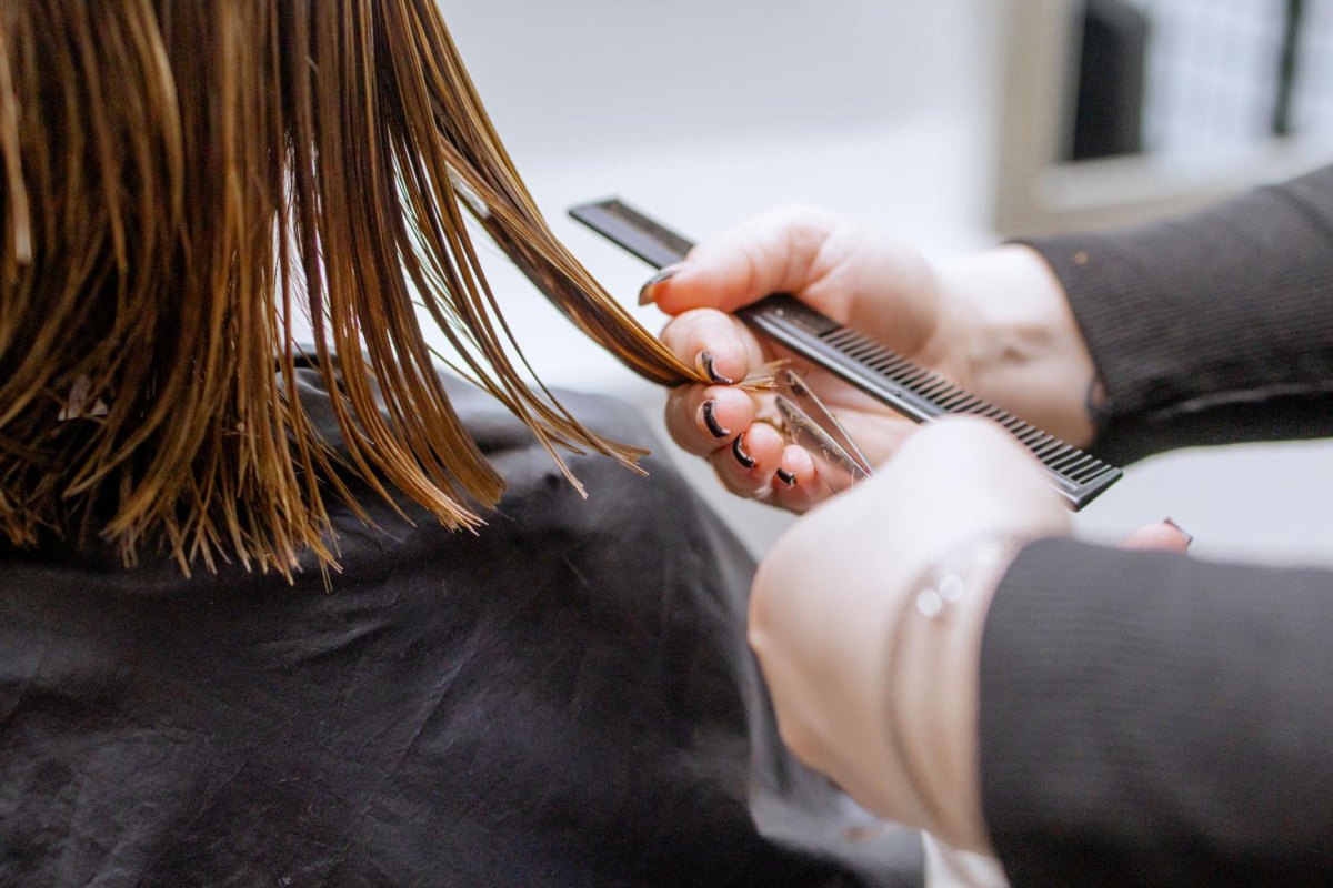 Haarpunten laten knippen