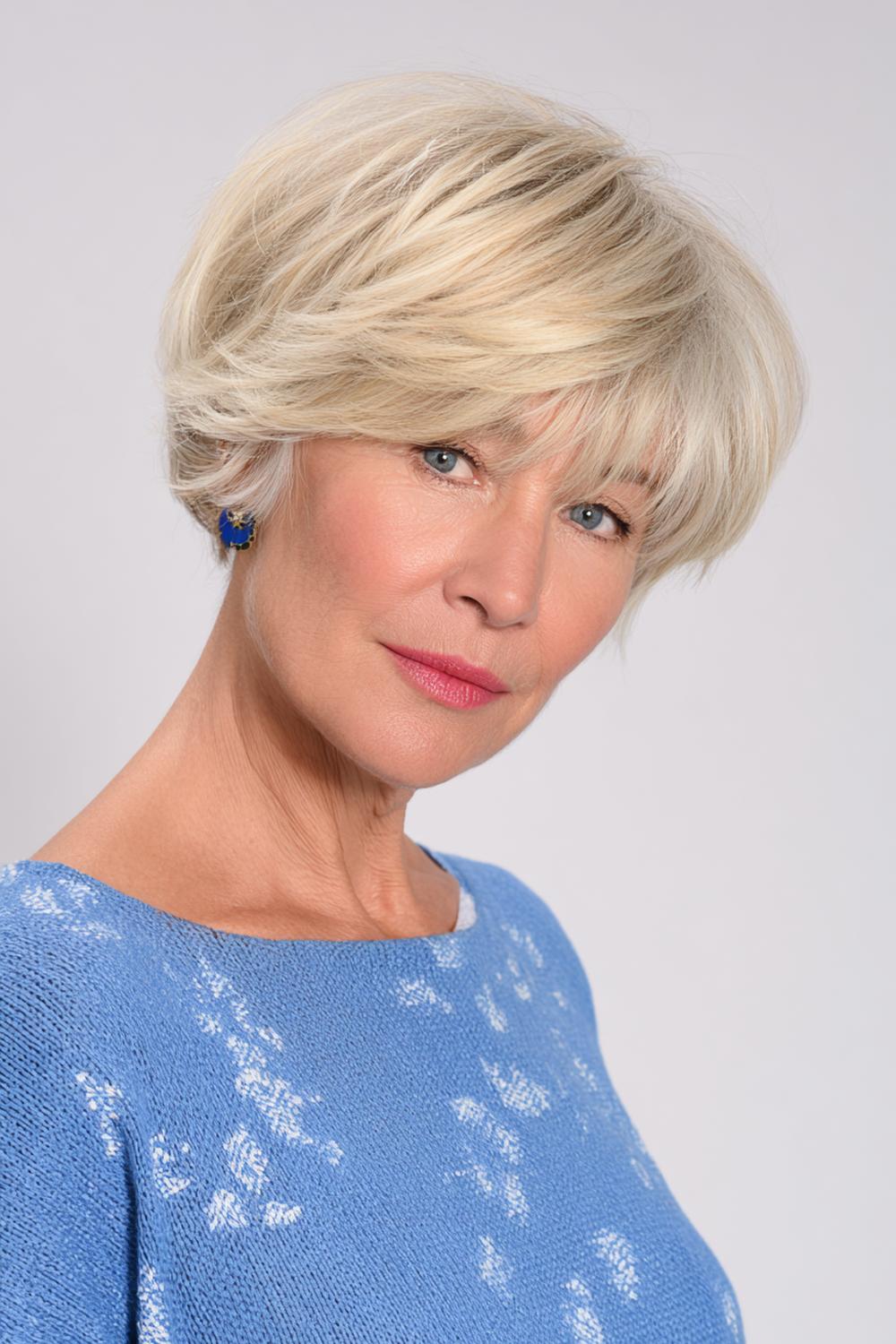 19. Moderne kapsels voor 50 plussers: halflange coupe met bottleneck pony en zachte contouren