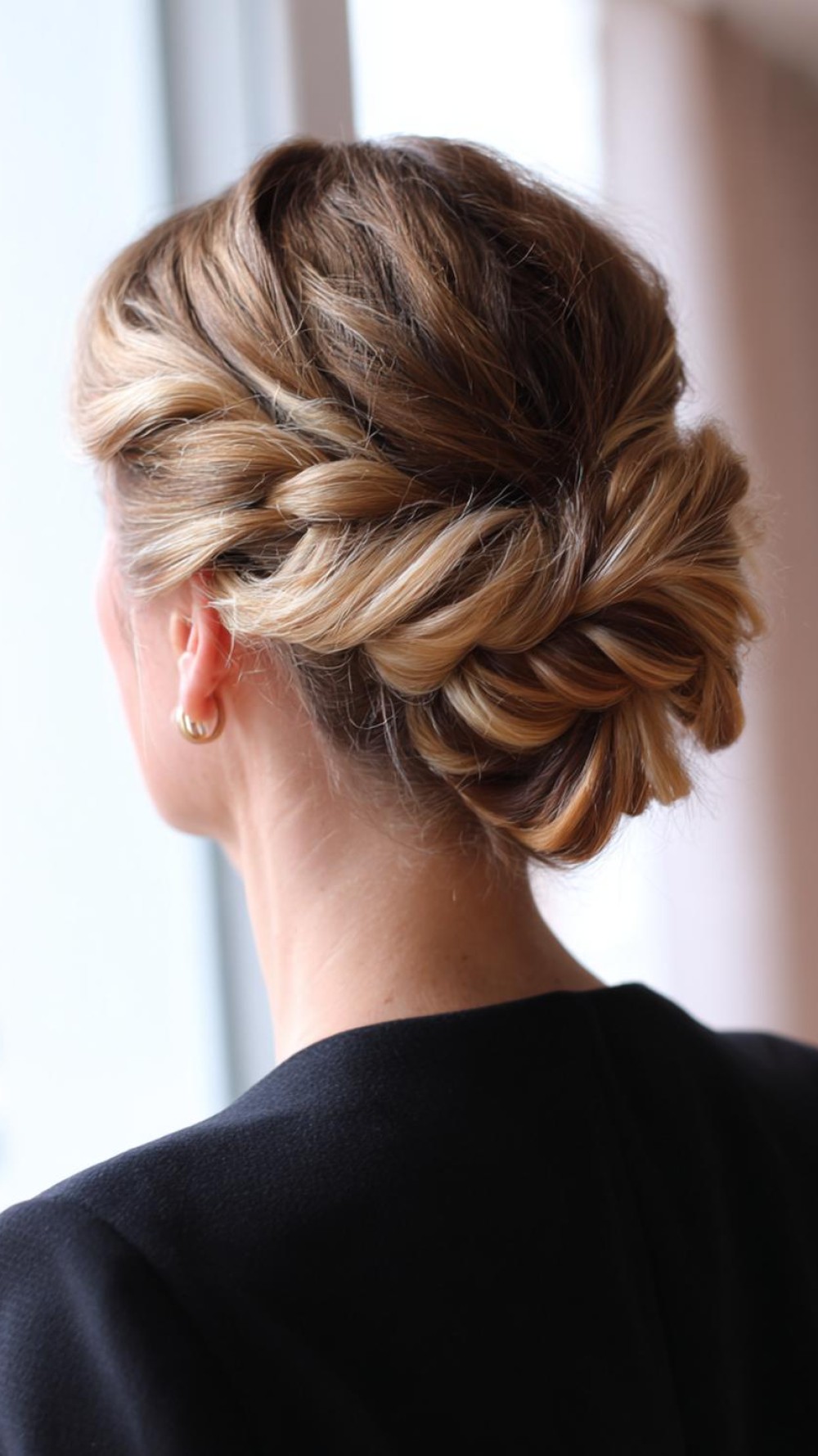 Haar Updo Inspiratie 2026: Charmante Stijl