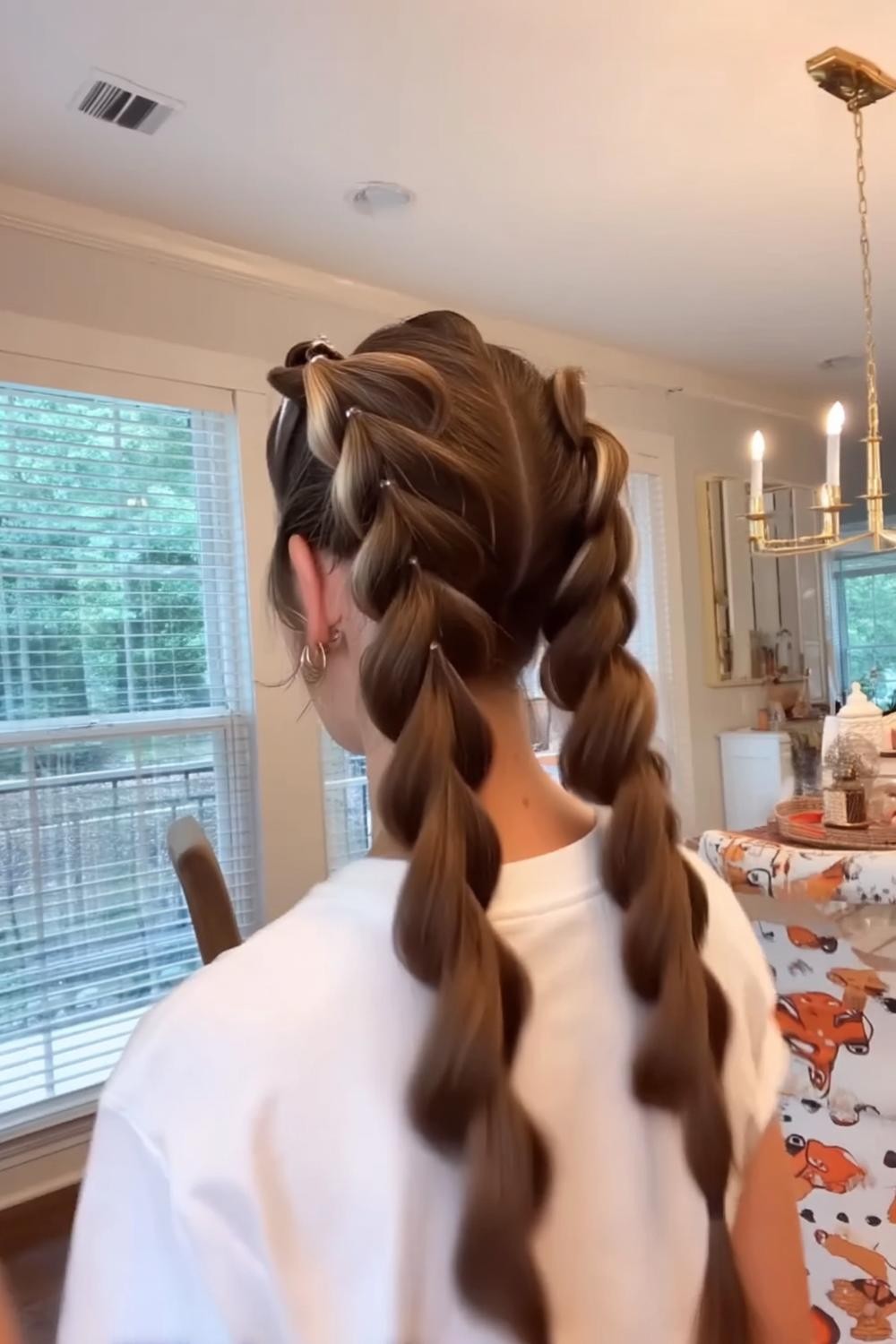 Dubbele vlechten met speelse twist