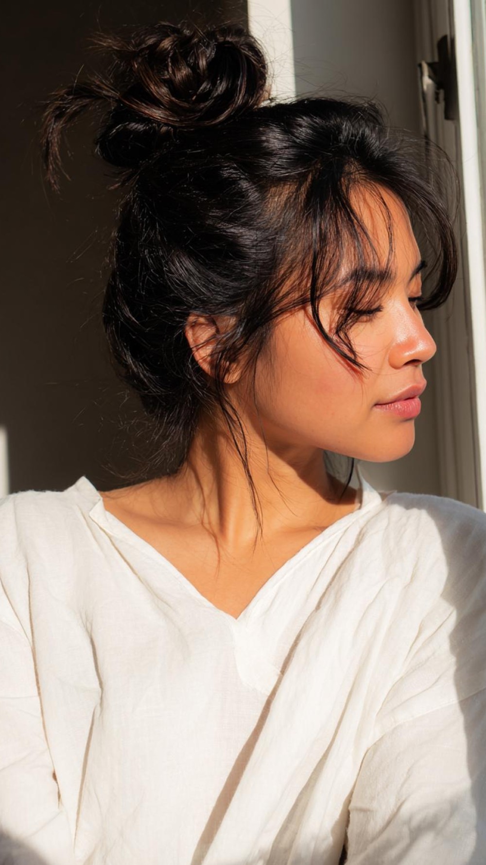 Messy Bun Inspiratie 2026: 31 Sierlijke Ideeën