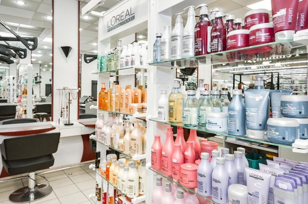 Professionele haarproducten op salonschap