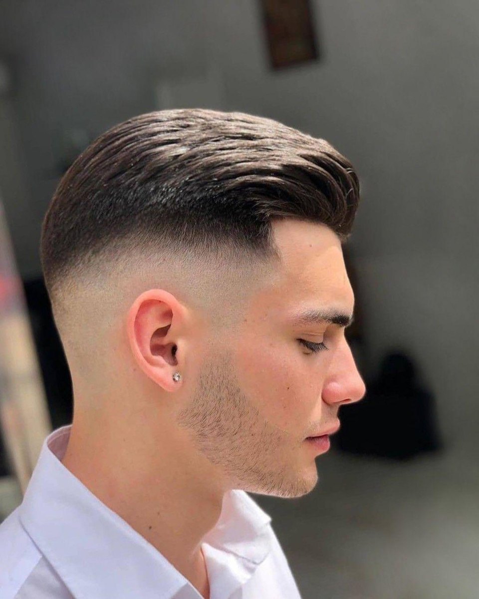 skin fade kapsel met strakke overgang