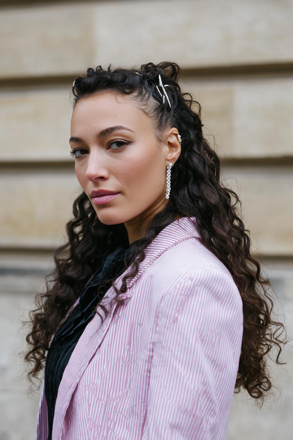 9. TikTok Haar Trends 2026: French Pin Twist met Minimalistische Chique